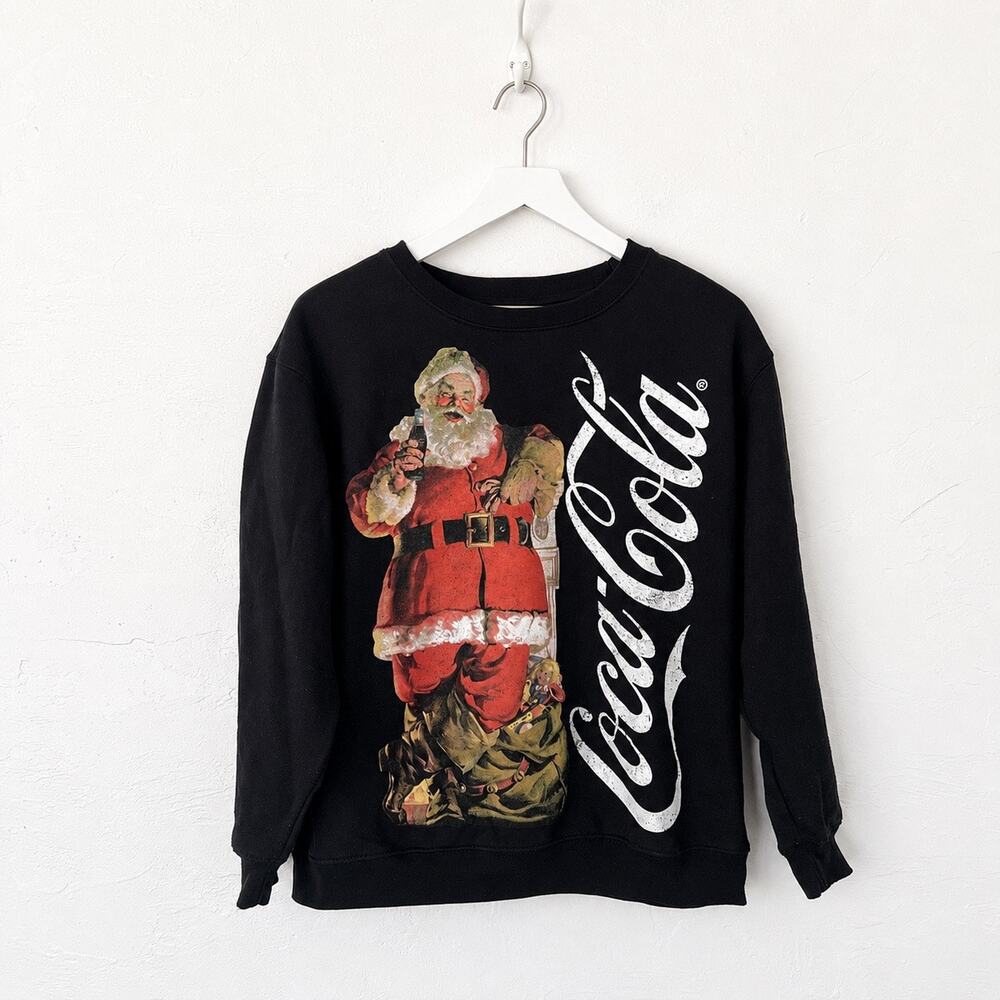 Coca Cola Santa Black Graphic Sweatshirt L Christmas Retro Holiday 2024 Crewneck